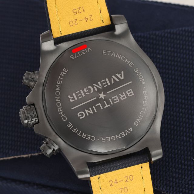 Breitling Super Avenger V13375 Image 2